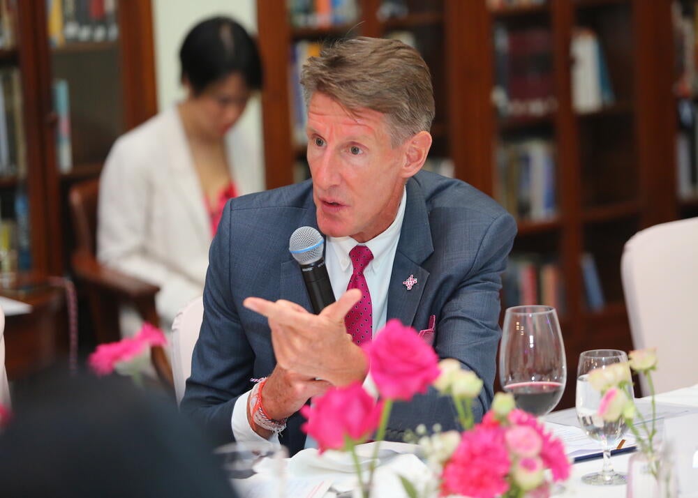 A roundtable discussion "Innovative Approaches to Women's Health"